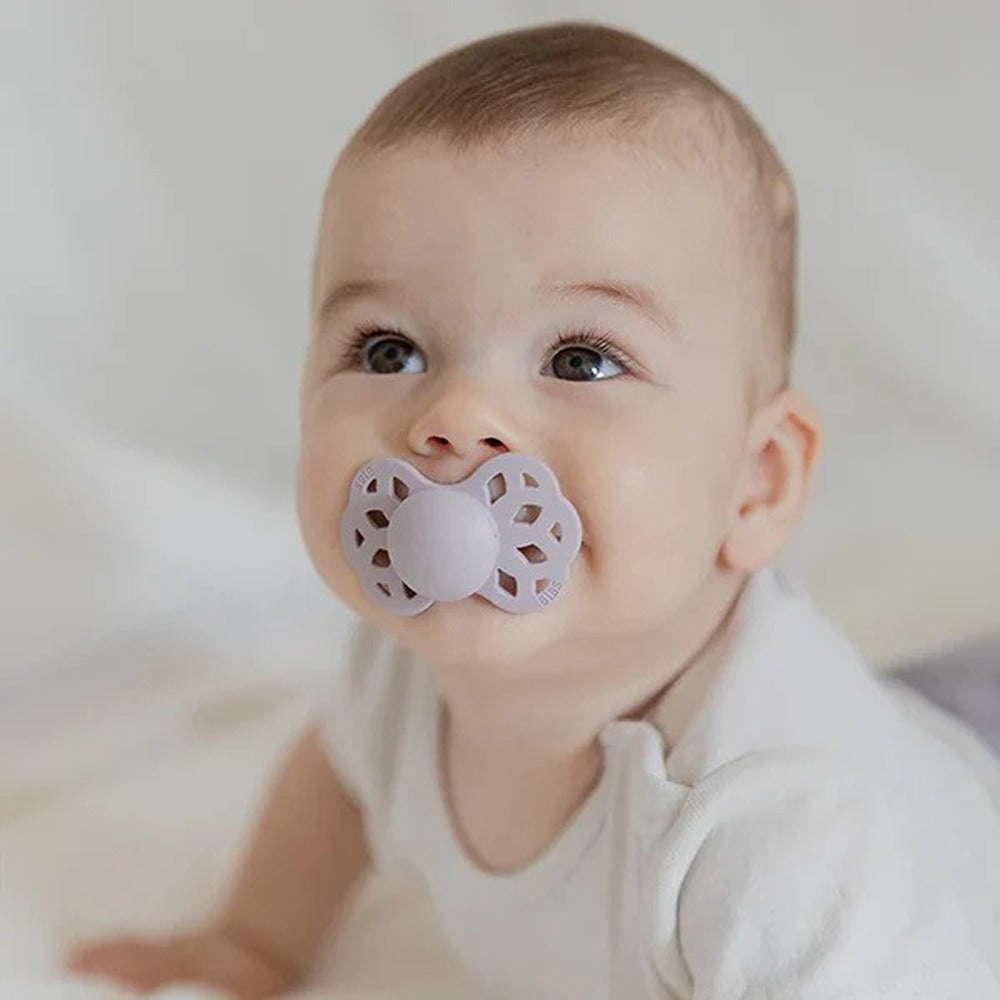 Bibs Infinity Set 2 Ciucci Tettarella Anatomica In Silicone Ipoallergenica Avorio E Salvia 6-18 Mesi