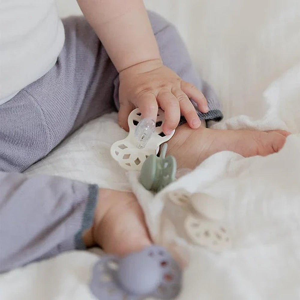 Bibs Infinity Set 2 Ciucci Tettarella Anatomica In Silicone Ipoallergenica Blossom E Dusky Lilac 6-18 Mesi
