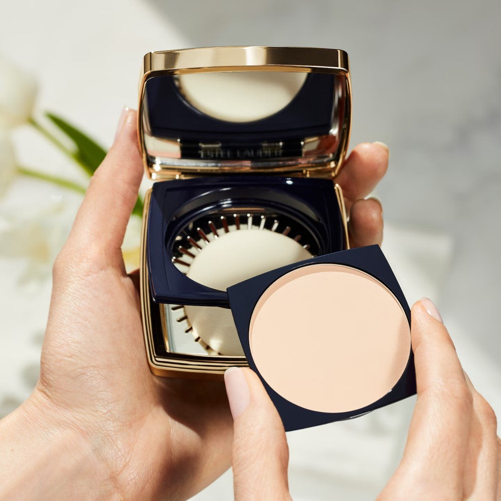 Estée Lauder Double Wear Stay-in-Place Powder Foundation SPF10