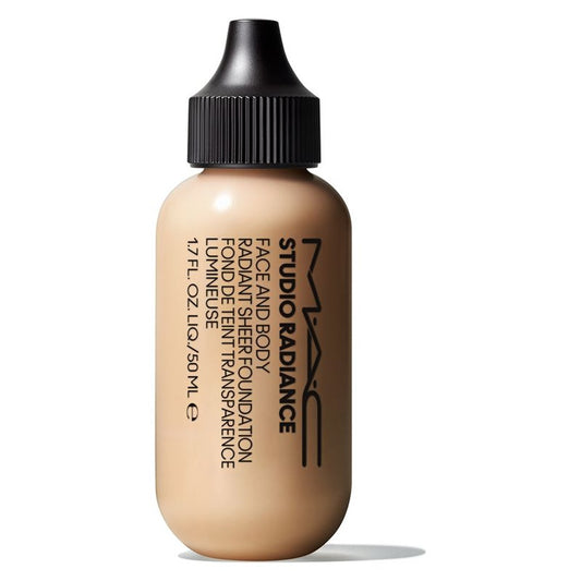 MAC Studio Radiance Face And Body Radiance Sheer Fondation - Fondotinta