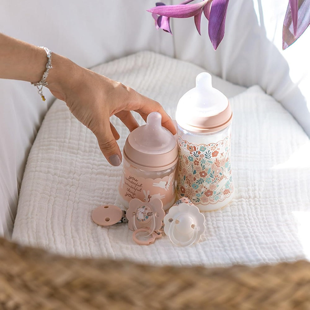 Suavinex wonderland Liberty Biberon Tettarella In Silicone Flusso Medio Rosa 270 ml 3+ Mesi
