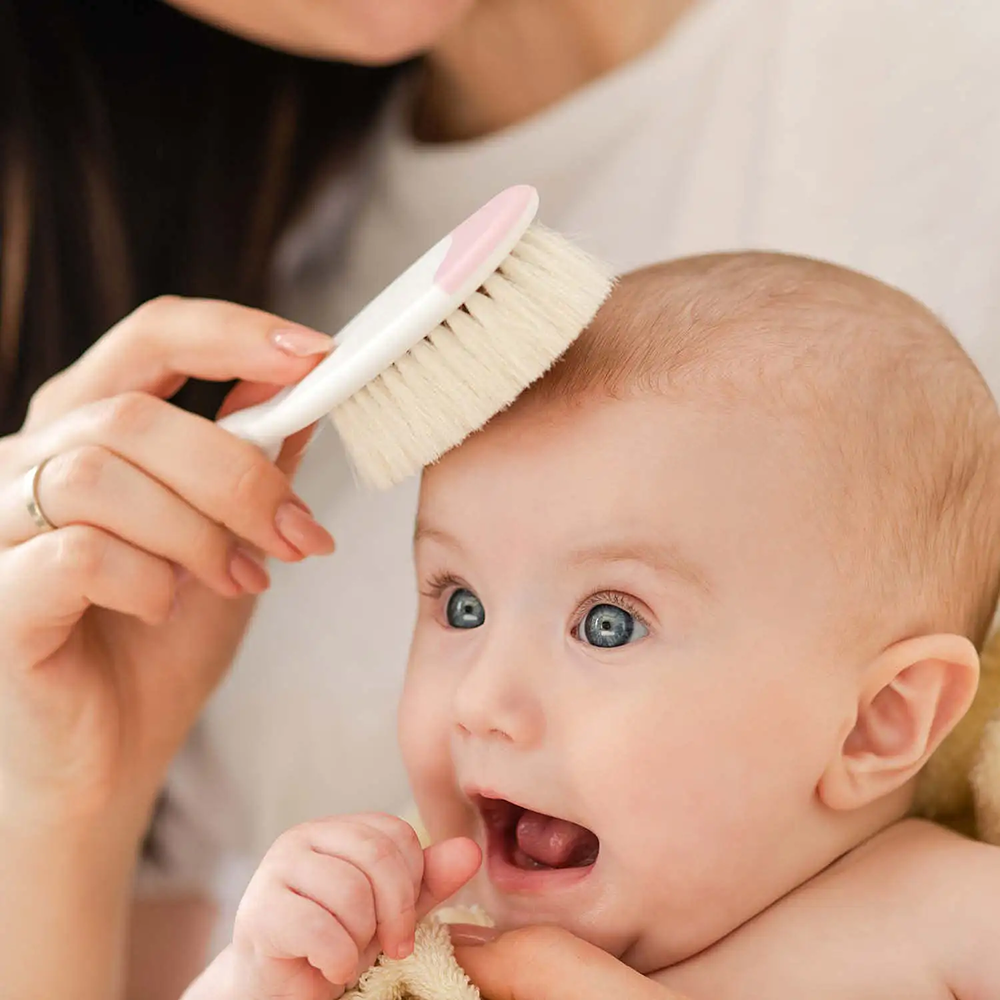 Chicco Spazzola E Pettine Con Setole Naturale Arancione